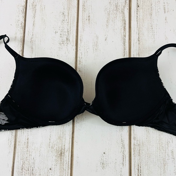 34D Victoria’s Secret Very Sexy Push Up Bra - Picture 6 of 8